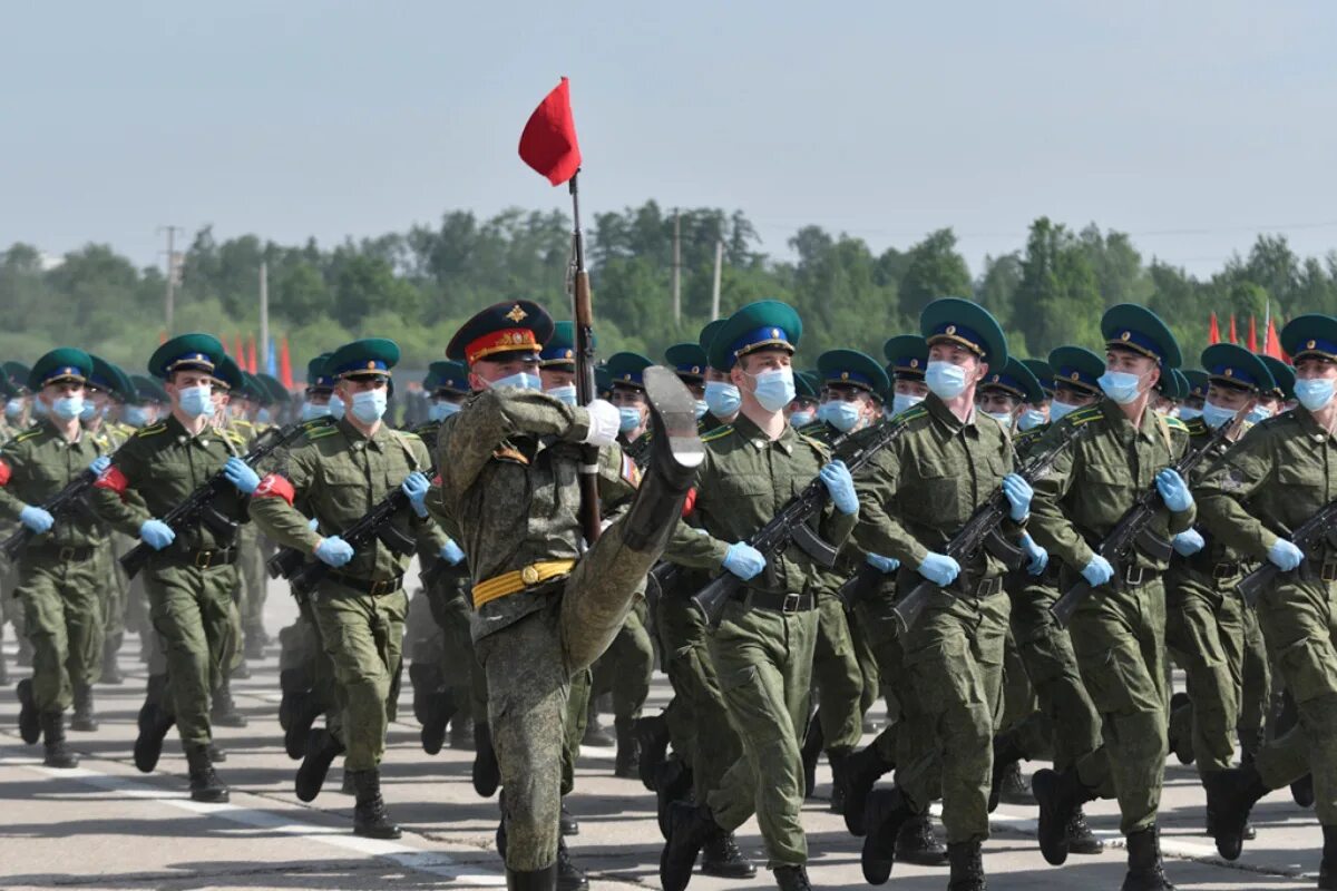 14 yanvar vatan himoyachilari kuni rasmlari. Алабино 2020. Алабино тренировка к параду 2020. Алабино подготовка к параду. Тренировка парада в Алабино.