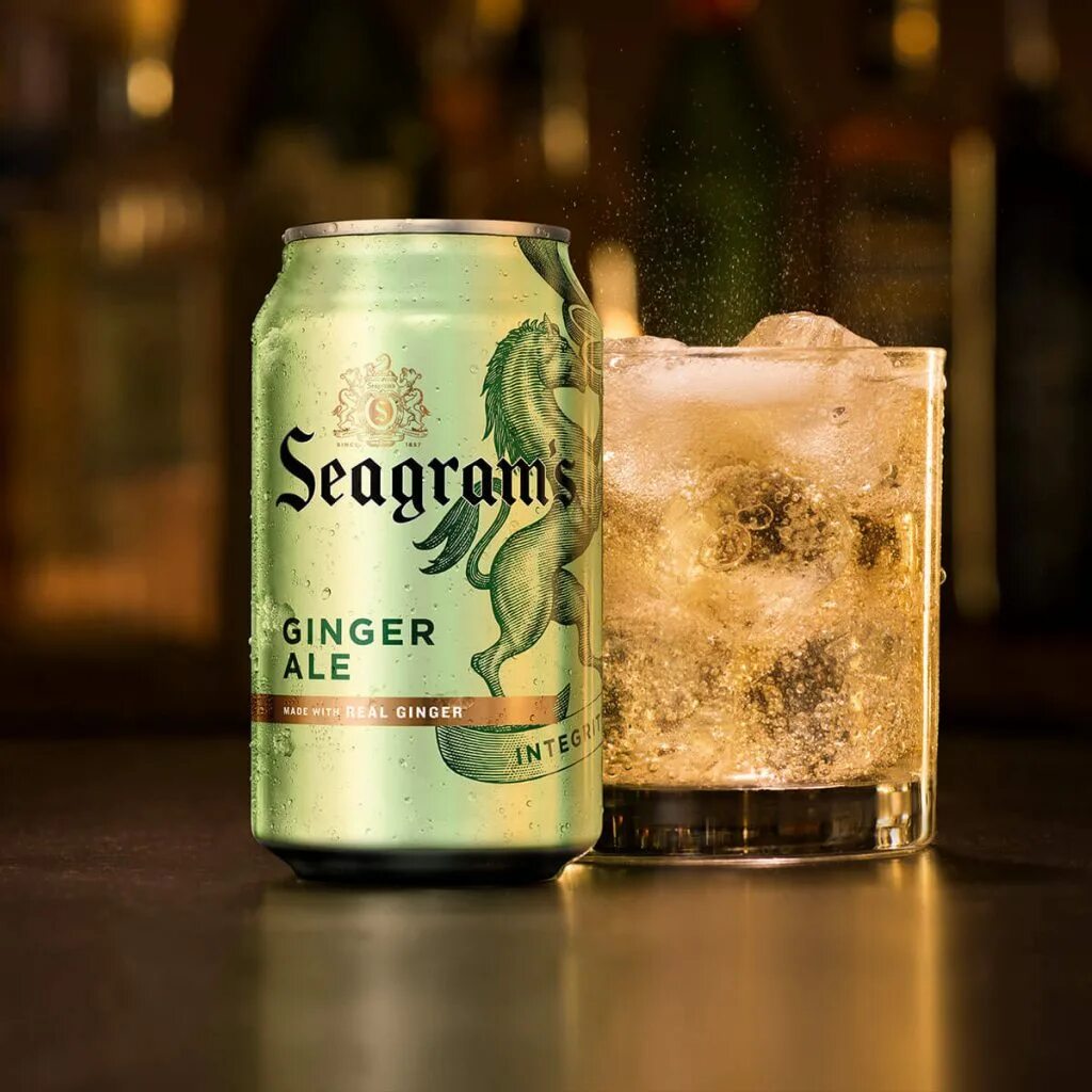 Американские напитки. Schweppes коктейль. Бакарди 4 имбирный эль. Имбирный эль алкогольный. Ирландский имбирный эль.
