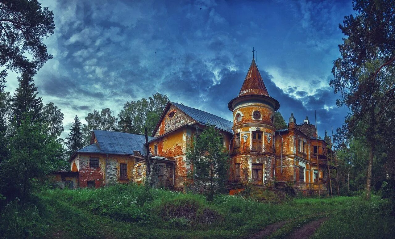 Усадьба Хренова в Заключье Тверской области. Усадьба замок Заключье. Усадьба Заключье Тверская. Усадьба архитектора а.с. Хренова в Заключье, Тверская область. В усадьбе был старинный