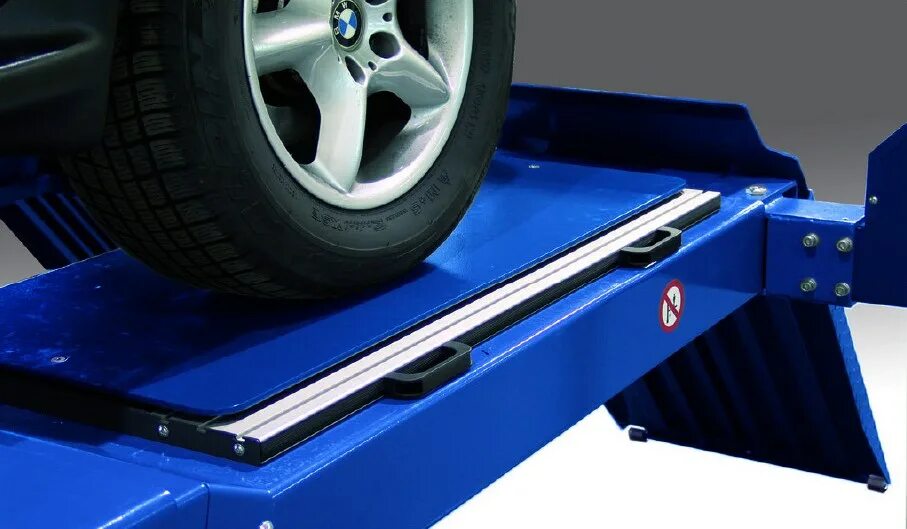 Подъемник для сход развала. Maha carlift 4.1. подъемник стоечный ec-ha500/120. люфт детектор maha lms 20/2. подъемник для сход развала 4-х стоечный.