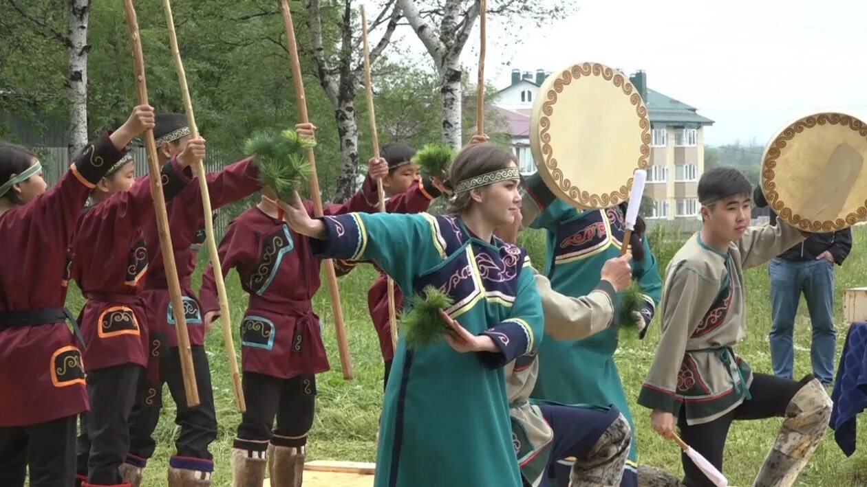 Сахалин культура. Нивхи народ сахалина. Сахалин культура. Нивхи эвенки. Сахалин люди.