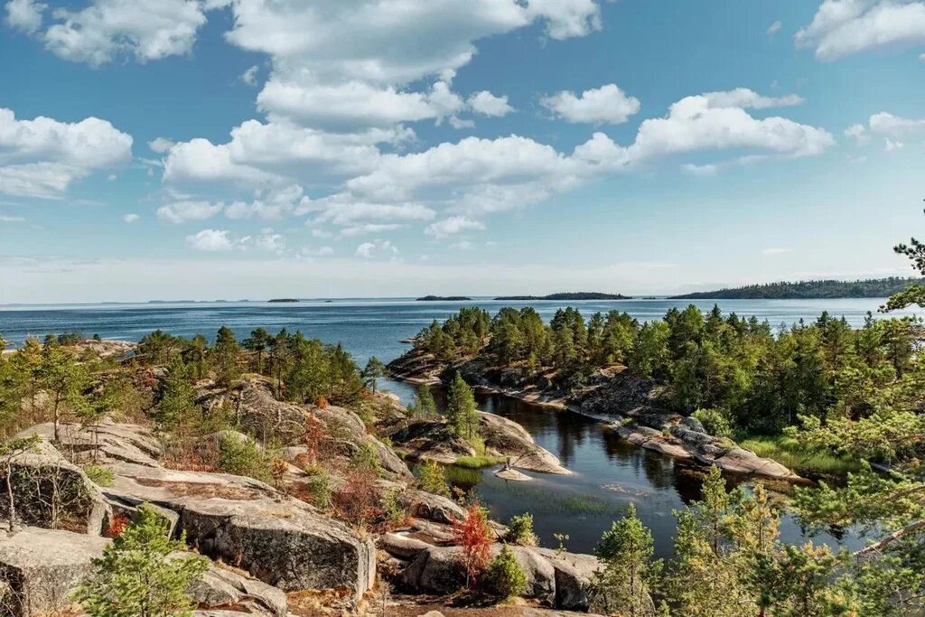 Шхеры ладога сортавала. Ладожские шхеры экскурсия из сортавала. Остров кухка в ладожском озере. Ладожские шхеры экскурсия. Остров хонкасало карелия.