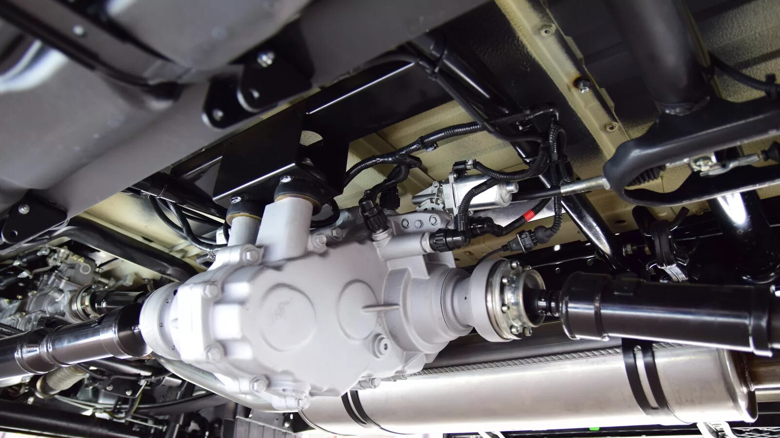 соболь 4х4 трансмиссия. соболь 4х4 трансмиссия. соболь 4wd. соболь 4х4 ходовая часть. газ 3309 снизу.