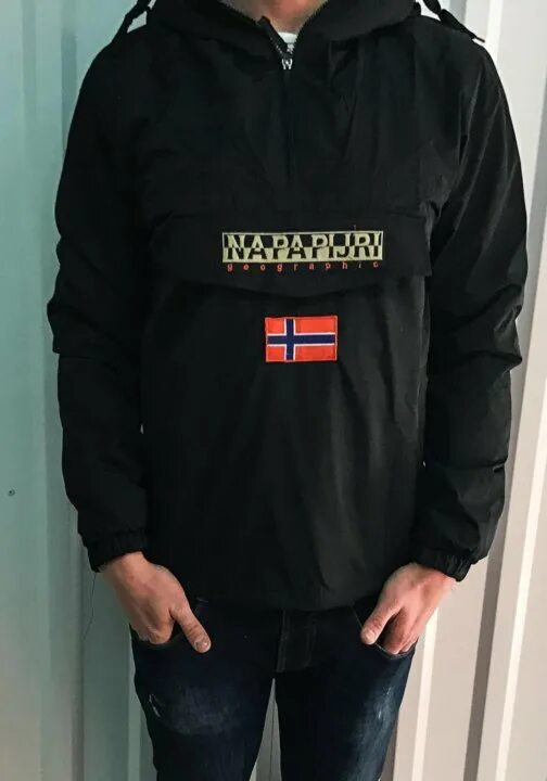 Стон айленд одежда оффников. Свитшот stone island на офники. Кофта стон айленд оффник. Шеврон у напапири. Стон айленд оффники куртка.