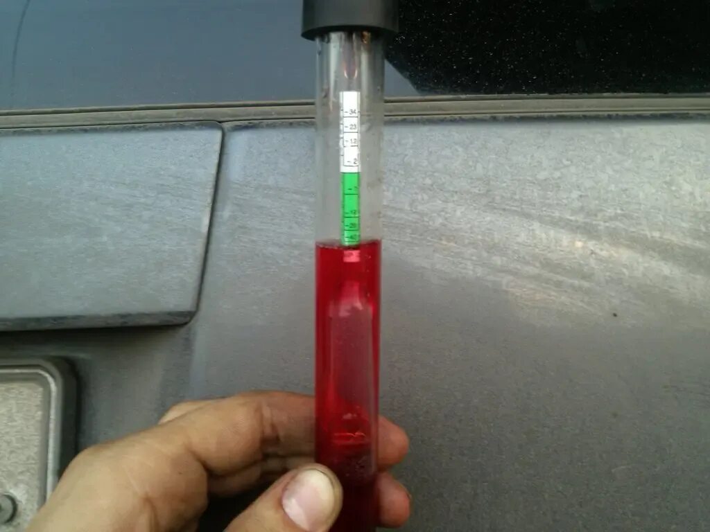 Проверка антифриза ареометром. Как замерить антифриз. Как замерить антифриз. Охлаждающая жидкость для двигателя. Проверка температуры замерзания антифриза.