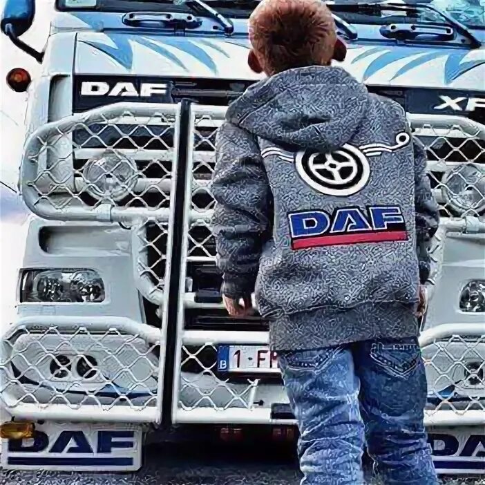 Юра дальнобой. Daf xl. Daf xf euro 6 6x4. Даф xl. Юра дальнобой.