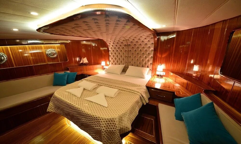 Каюта звуки буквы. Azimut 80 каюта. farr 30 каюта. galia 520 sundeck каюта. каюта корабля.