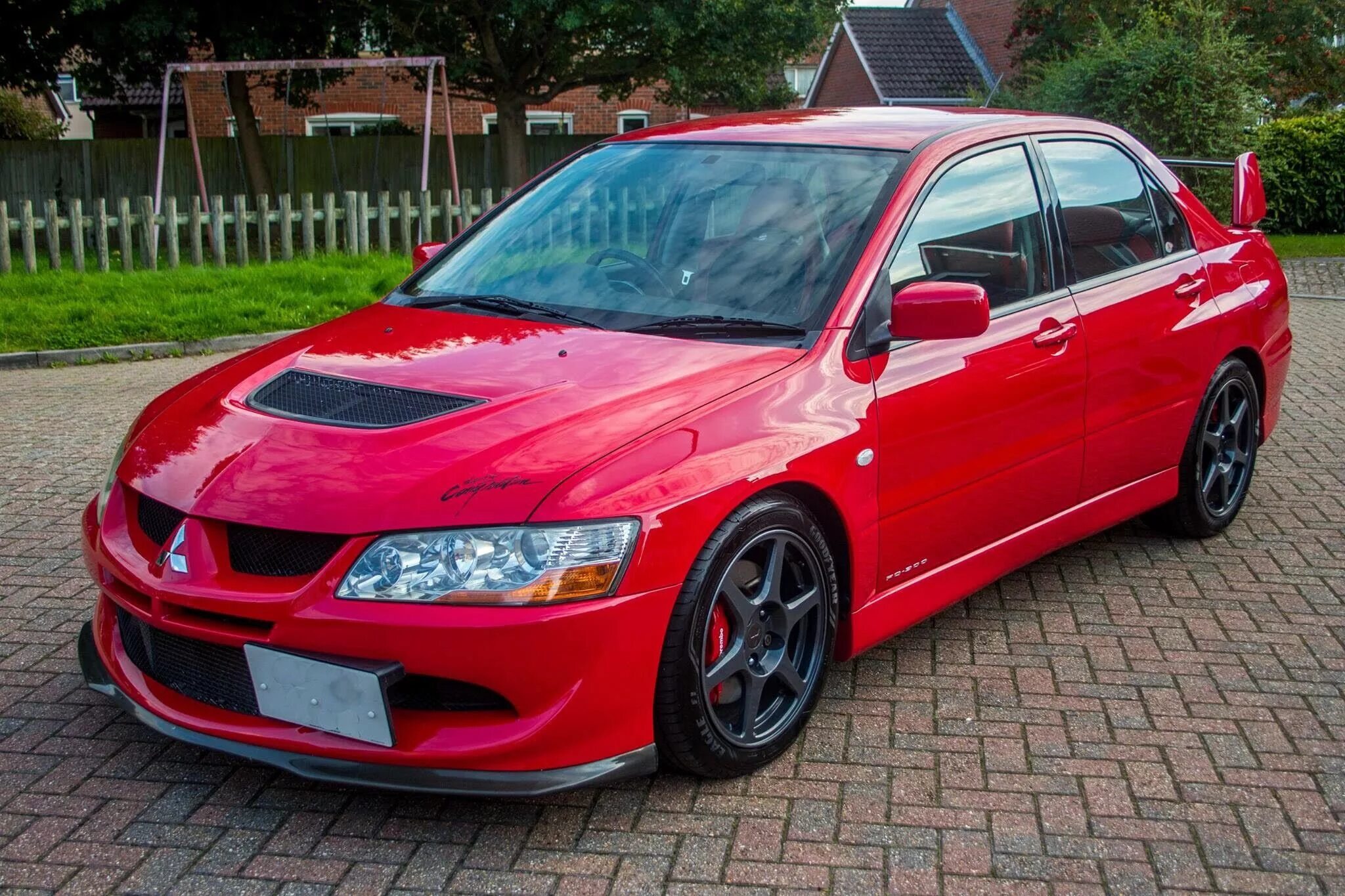 Купить тюнинг митсубиси. Мицубиси Лансер 9. Mitsubishi Lancer 8 EVO Red. Lancer 8 и Lancer 9. Mitsubishi Лансер 9.