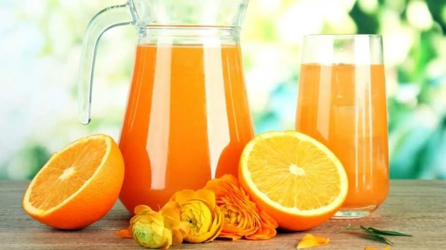 Апельсиновый сок. Цитрусовый сок. Апельсиновый сок в графине. Апельсины для сока. Виноградно апельсиновый сок
