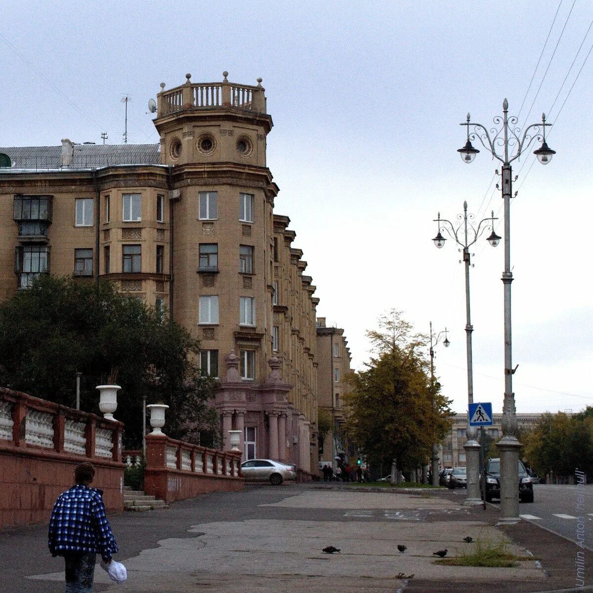 Город магнитогорск ленинский район. Проспект Металлургов Магнитогорск. Магнитогорск город Металлургов. Архитектура Магнитогорска. Магнитогорск Ленинский район архитектура.