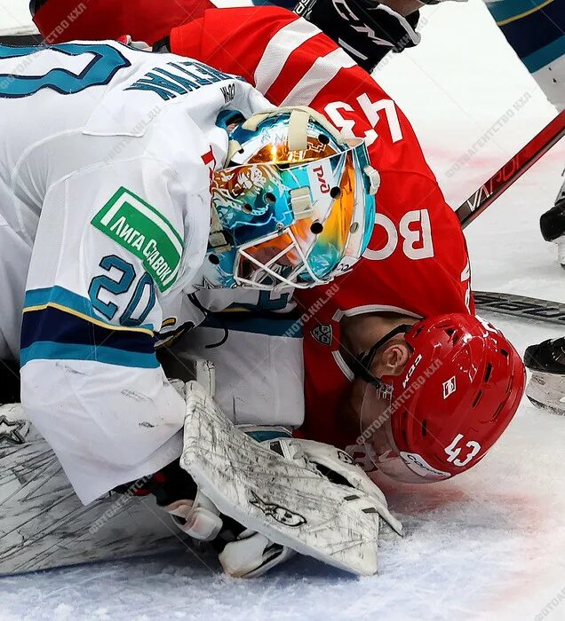 Сочи 22 января. Сочи 22 января. Гранд marina сочи. Хоккейный комплекс динамо. Сочи шторм июль 2021.