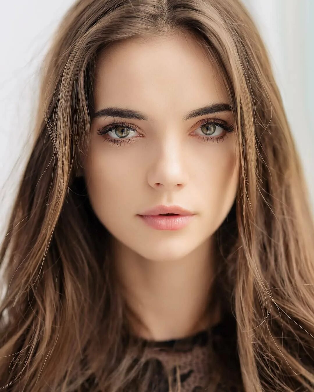 самая красивая без макияжа. саша пивоварова 2020. миранда керр без макияжа. самая красивая без макияжа. естественная красота девушки.