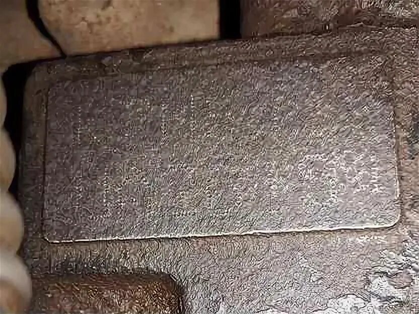 Номер двигателя логан 1. Почистить номера. Номер двигателя рено логан. Заржавел номер двигателя w211. Коррозия вин на раме автомобиля.