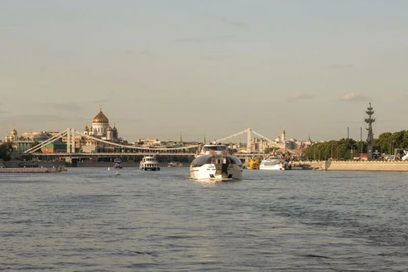 Москва река прогулка на теплоходе воробьевы горы. Москва река прогулка на теплоходе воробьевы горы