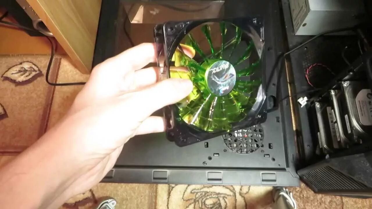 Как прикрутить вентилятор. Вентилятор на выдув deepcool. закрепить вентилятор в корпусе. вентилятор сверху на выдув. вентиляторы в корпусе вдув выдув.