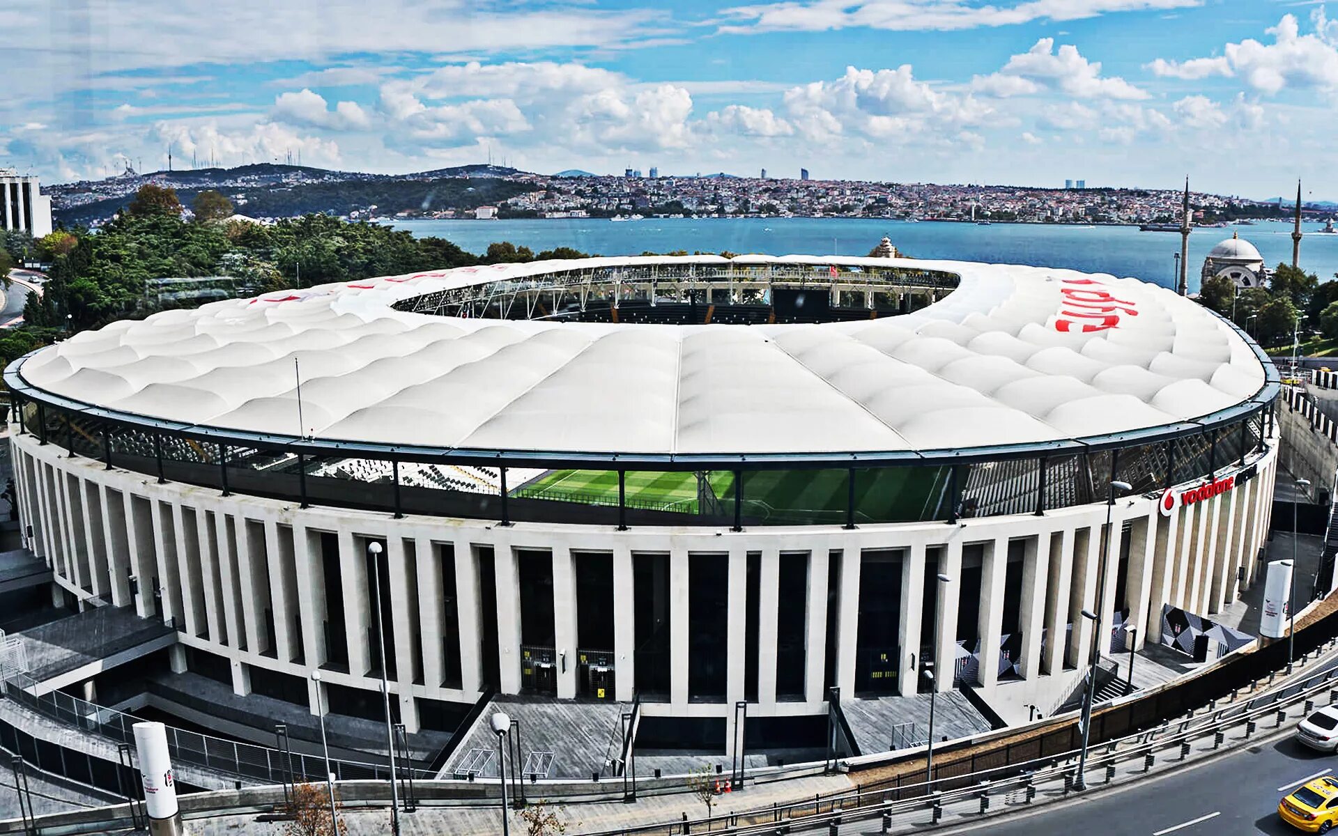 Стадион бешикташ. Водафон Арена Стамбул. Стадион Бешикташа в Стамбуле. Vodafone Arena. Стадион Водафон парк Стамбул.