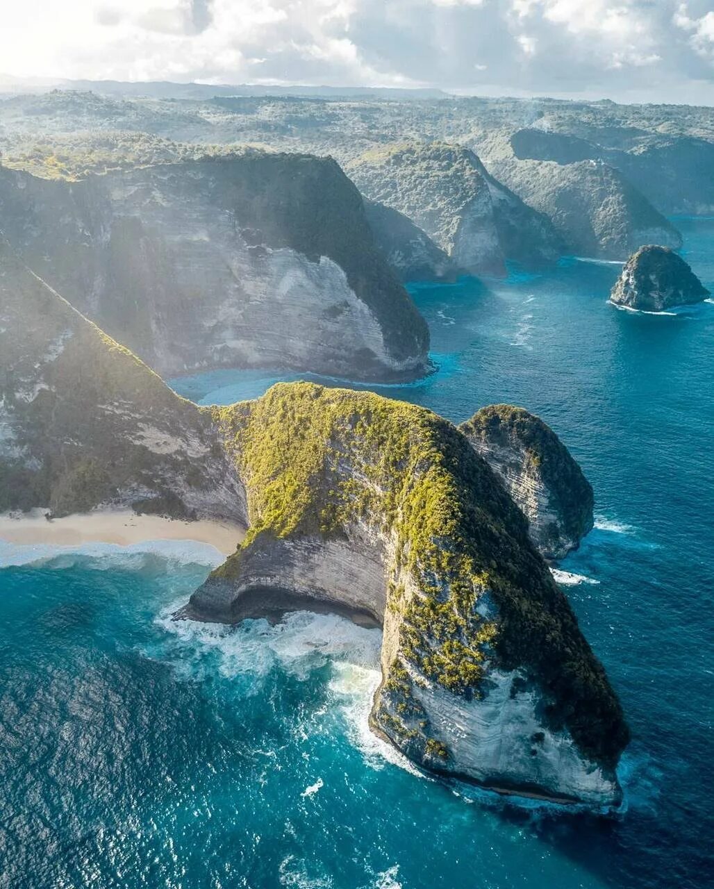 Остров Нуса-Пенида, Индонезия. Нуса Пенида Бали. Пляж Нуса Пенида Бали. Бали (остров в малайском архипелаге).
