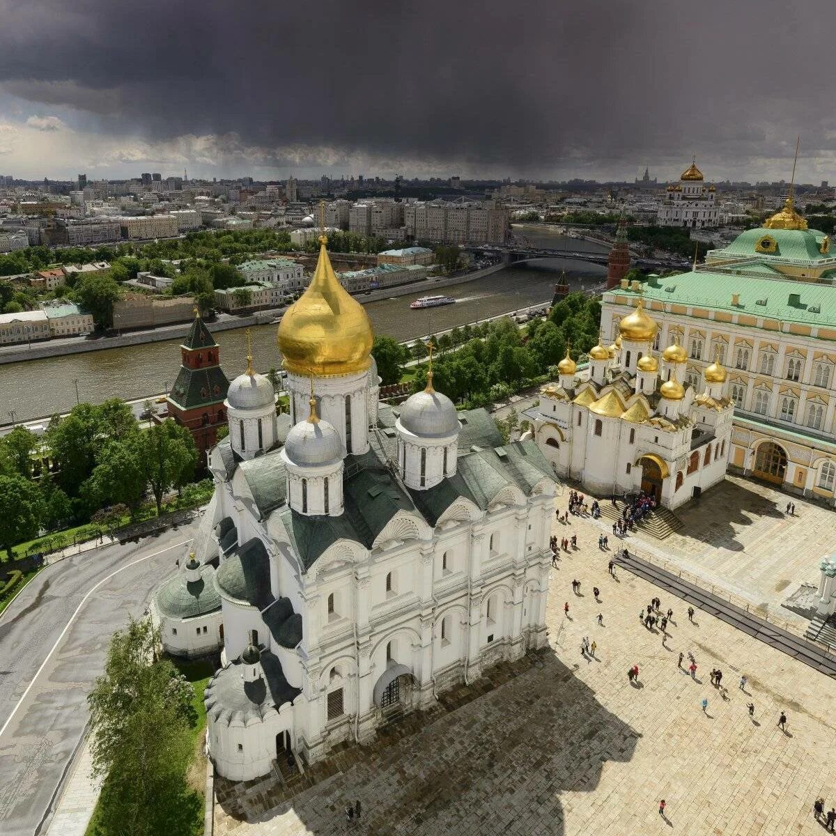 Соборная площадь название. Соборная площадь московского кремля. ансамбль соборной площади московского кремля.