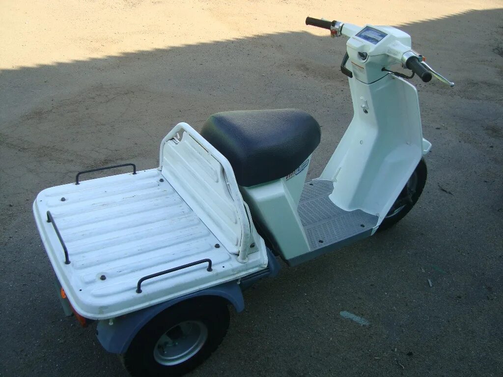 Honda gyro купить. Honda Gyro up. Honda Gyro up ta01. Honda Gyro 2000. Honda Gyro up грузовой.