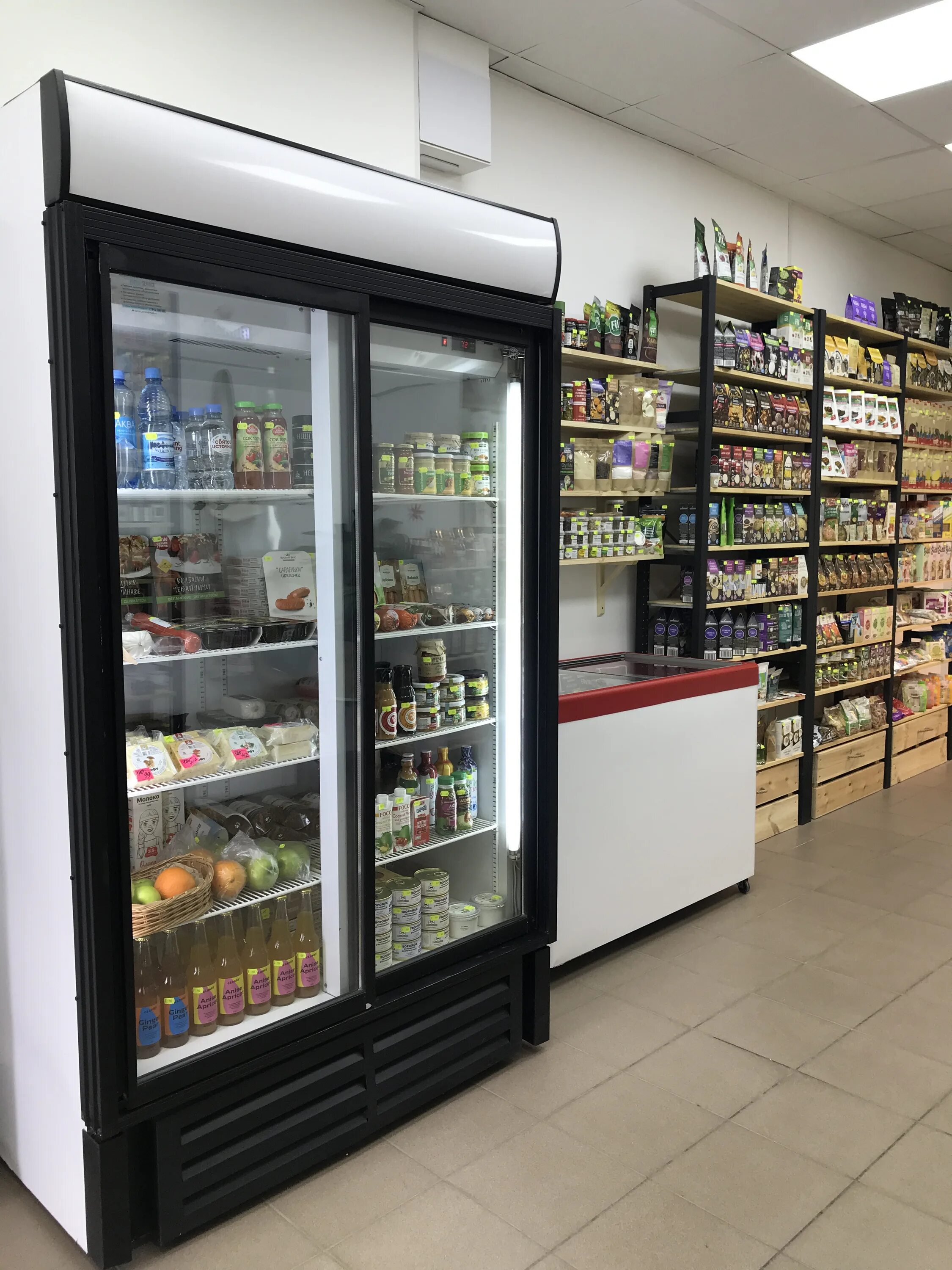 Картинка олония. Продуктовые магазины петрозаводск. Колбаса звениговская. Сусанина 16 петрозаводск. Продуктовый петрозаводск.