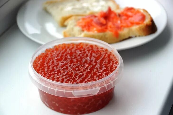 Красная икра нерки (500 гр. Икра чавыча рыболовецкая артель. Икра кижуча кеты горбуши и нерки. Икра чавычи или кеты что лучше. Икра чавычи или кеты что лучше.