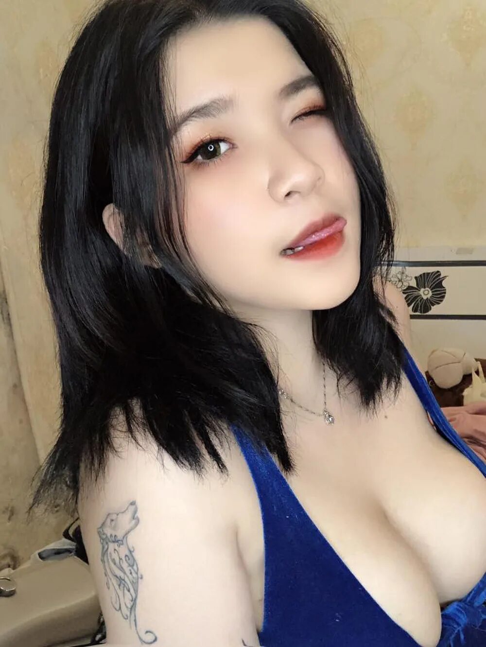 Baifern khunthada. Sepongan. Cantik sange. Tt besar. Cerita tante азиатка.