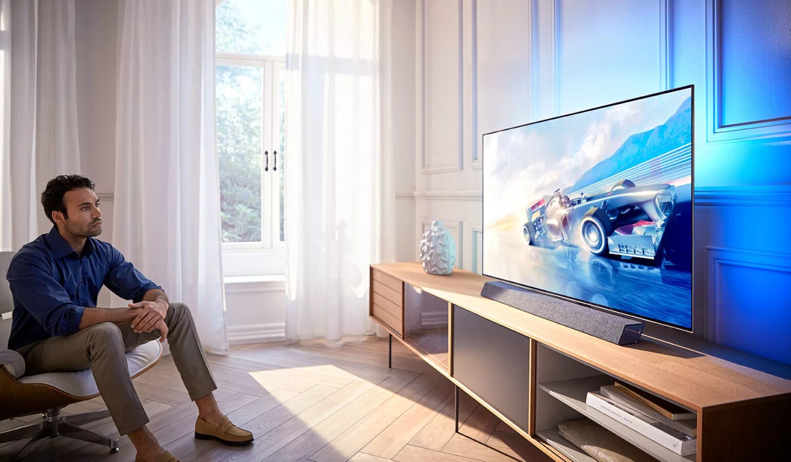 Игры делать телевизоры. Philips OLED 856 with Soundbar. OLED Vision TV. Телевизор портал будущего. Блоггер обзор телевизоров.