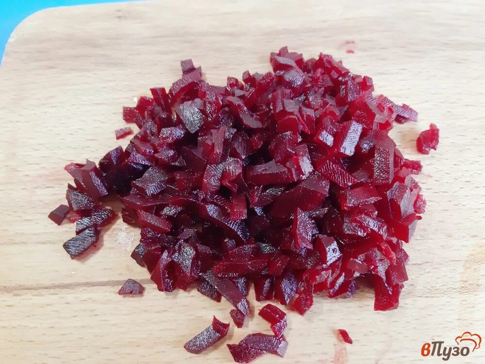 Свекла с кунжутом. Маринованная свекла. Нарезаем вареную свеклу кубиком. Икра из свеклы рецепты. Что сделать из мелкой свеклы.