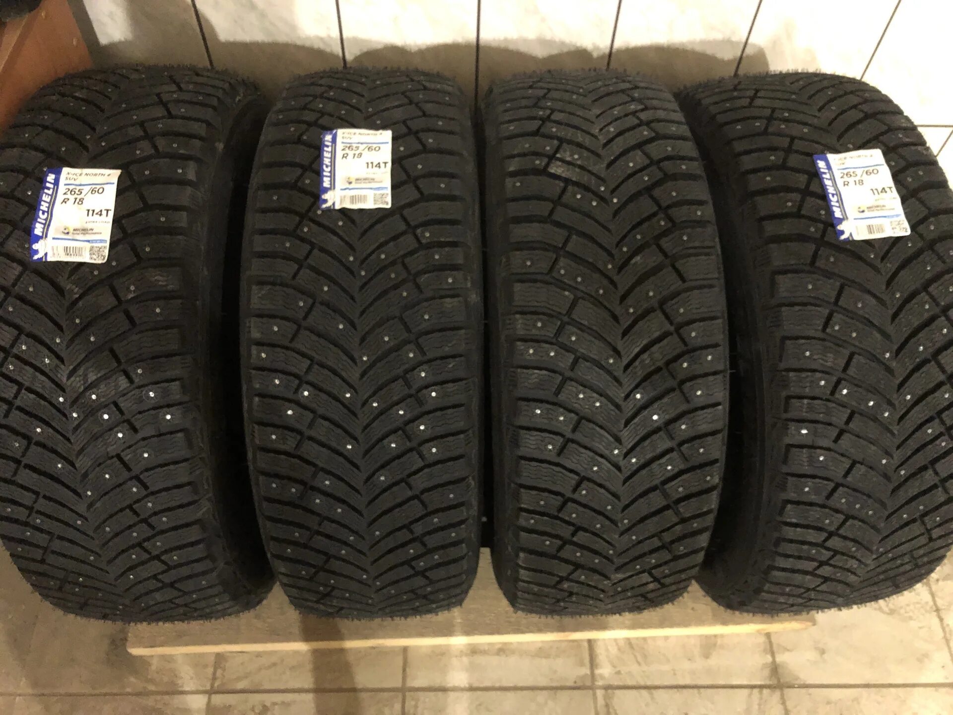 Michelin x-ice north 4 suv. Зимние колеса 17 265. Зимние колеса 17 265. 17. Зимняя резина в ашане.