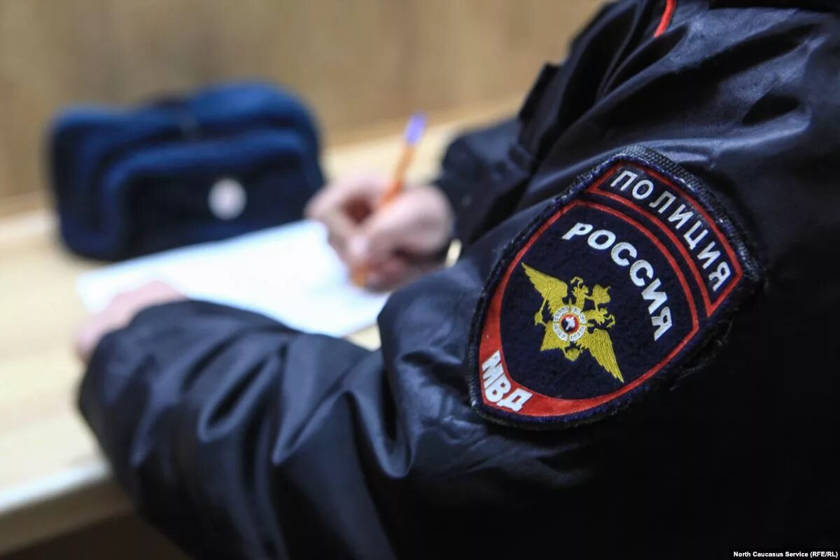 Ответственность за незаконную забастовку. Неповиновение сотруднику полиции. Табаевка. Задержание сотрудниками полиции. Сотрудники правоохранительных органов.