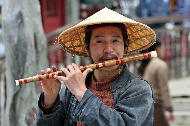 Китайская ди. Китайская флейта Дицзы. Китайская флейта ди дзы. Флейта дидзы. Китайская поперечная флейта.