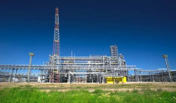 Ангарская нефтехимическая компания ангарск. Ангарский нефтехимический комбинат анхк. В ангарске нефтяной завод. Ангарск нефтехимический комбинат. Ангарская нефтехимическая компания (анхк).