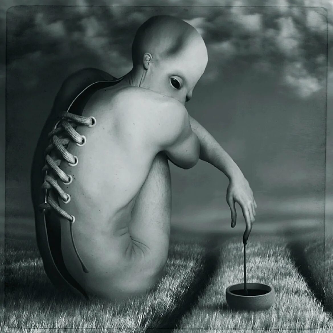 Salvador dali картины. в каком смысле странные. сюрреализм руки. креативные черно белые картины. в каком смысле снять корону может.