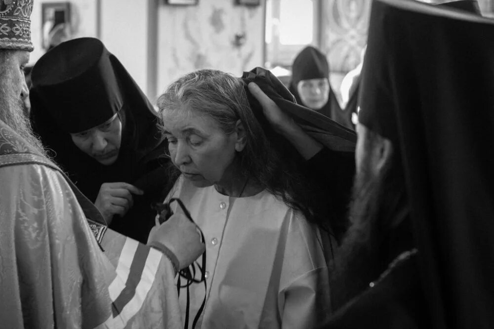 Монашеский постриг в женском монастыре. Женский монастырь постриг в монахини. Священный обет