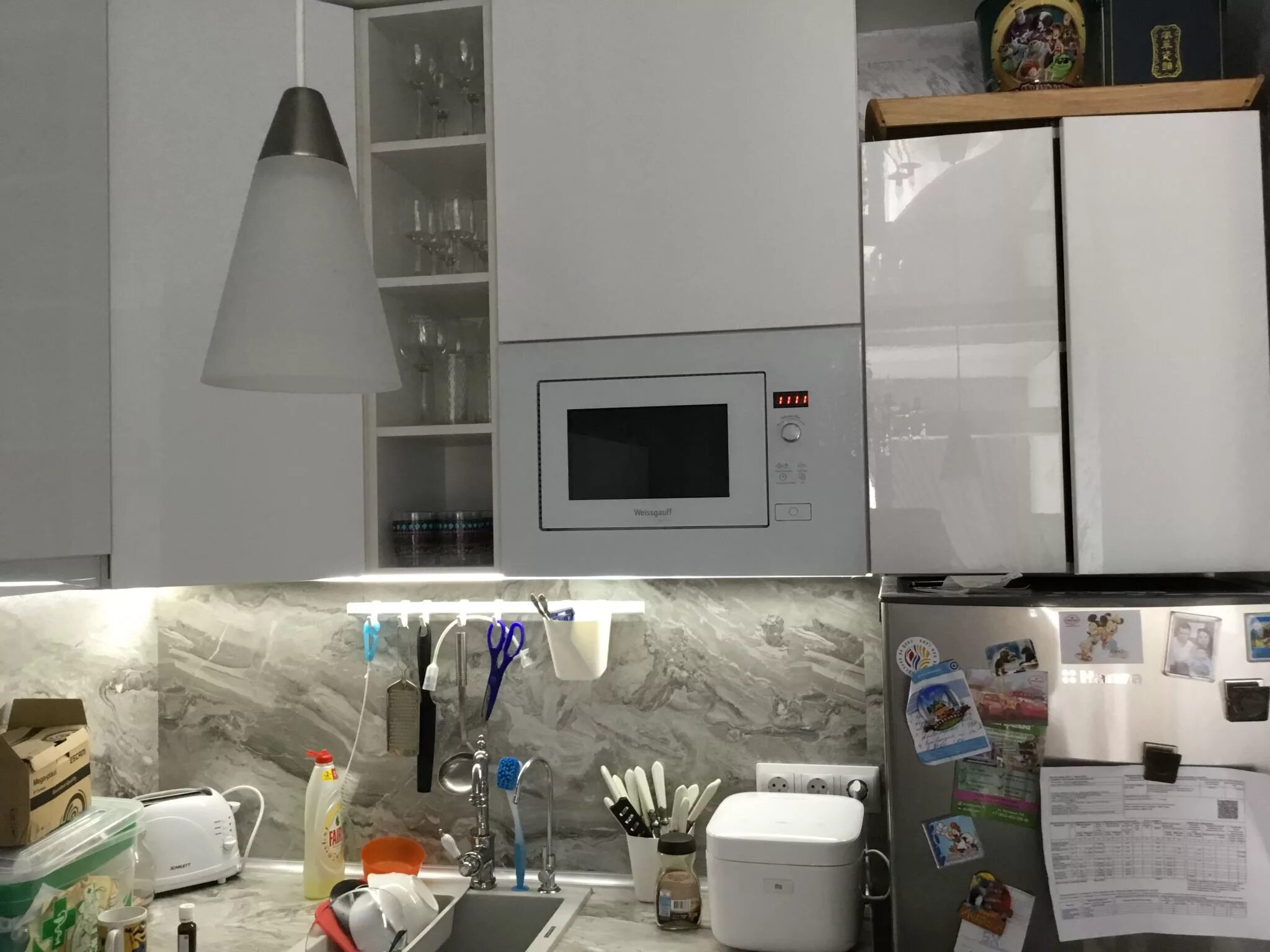 The One Trick for an Infinitely Prettier Kitchen via @PureWow Kitchen island wit