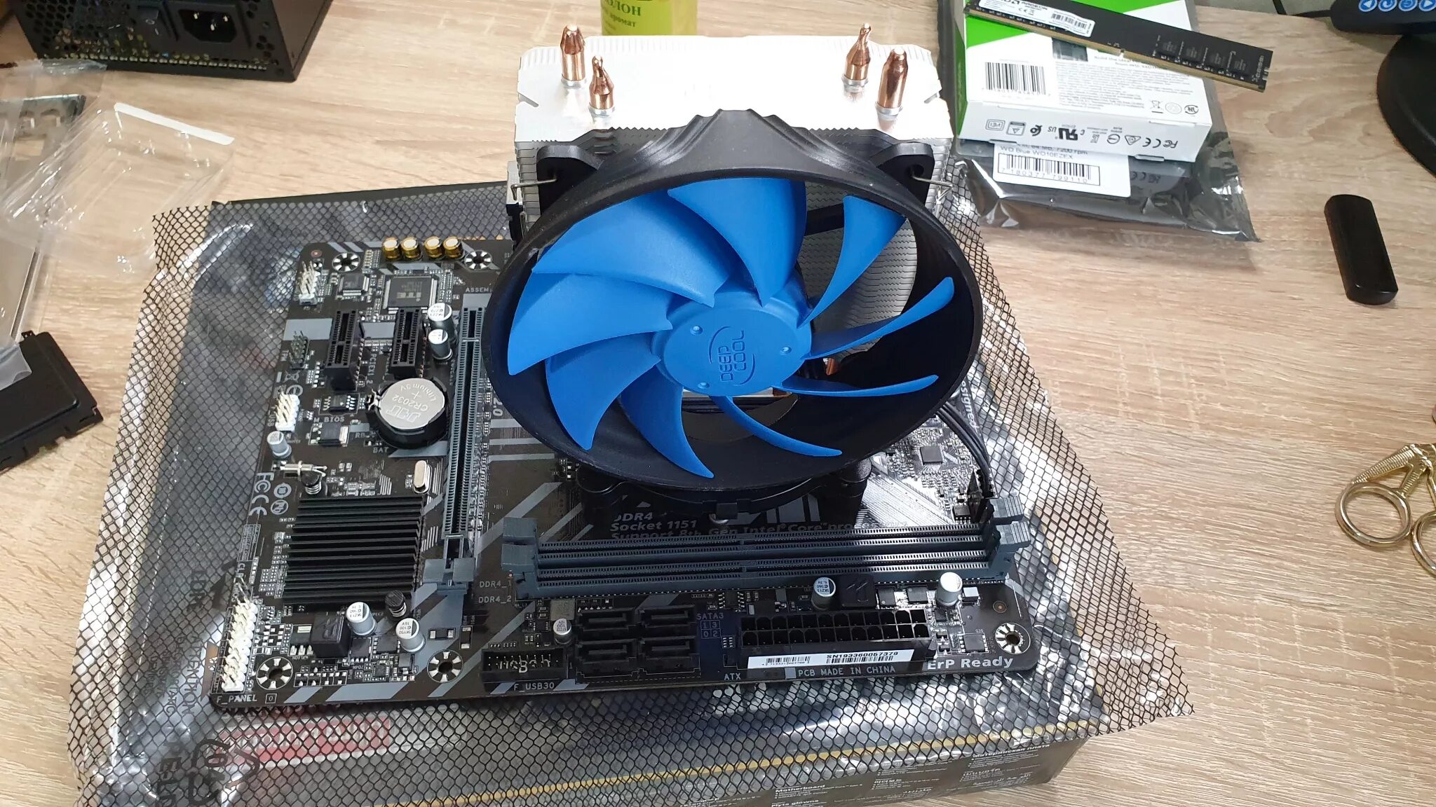 Материнская плата gigabyte h610m s2h ddr4. Gigabyte h410h. GAMMAXX 200t. Deepcool GAMMAXX 200t. Материнская плата Gigabyte h410m s2h v2.