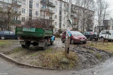 Выйду со двора