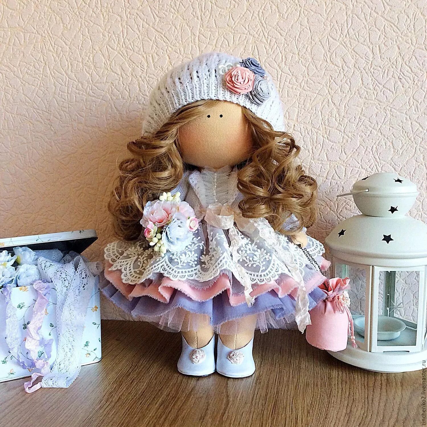 Купить шитье куклы. Интерьерная кукла. Куклы текстильные интерьерные. Текстильная кукла в интерьере. Интерьерные куклы ручной.