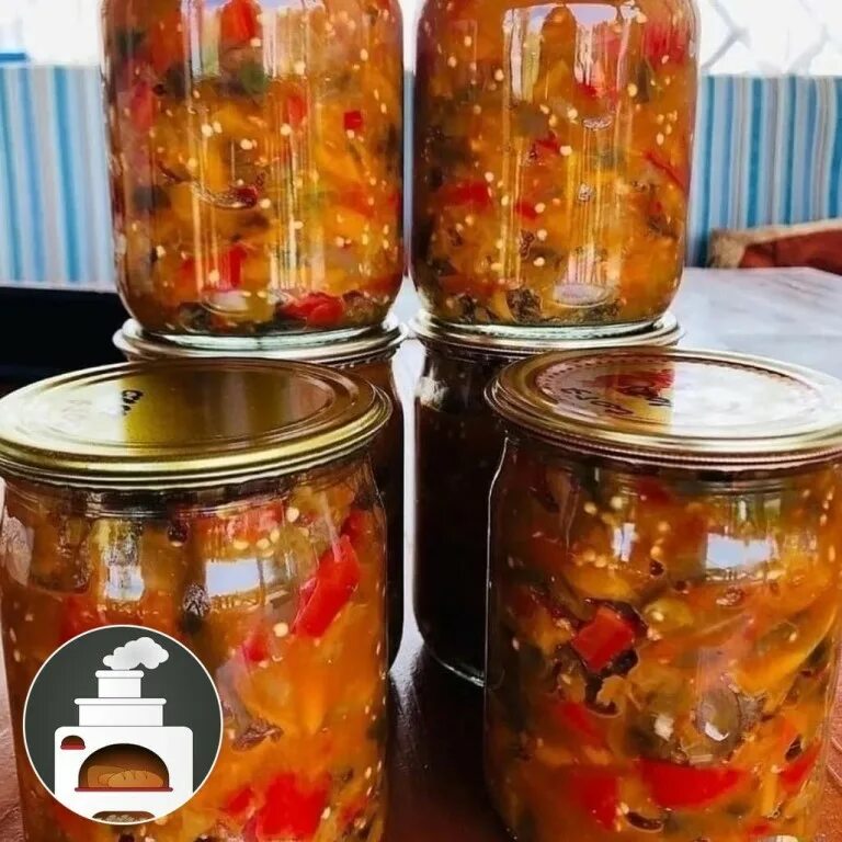 Салат на зиму 10 ка с баклажанами. Баклажаны на зиму. салаты на зиму. салат из баклажанов на зиму. закрутки овощей вкусные на зиму.