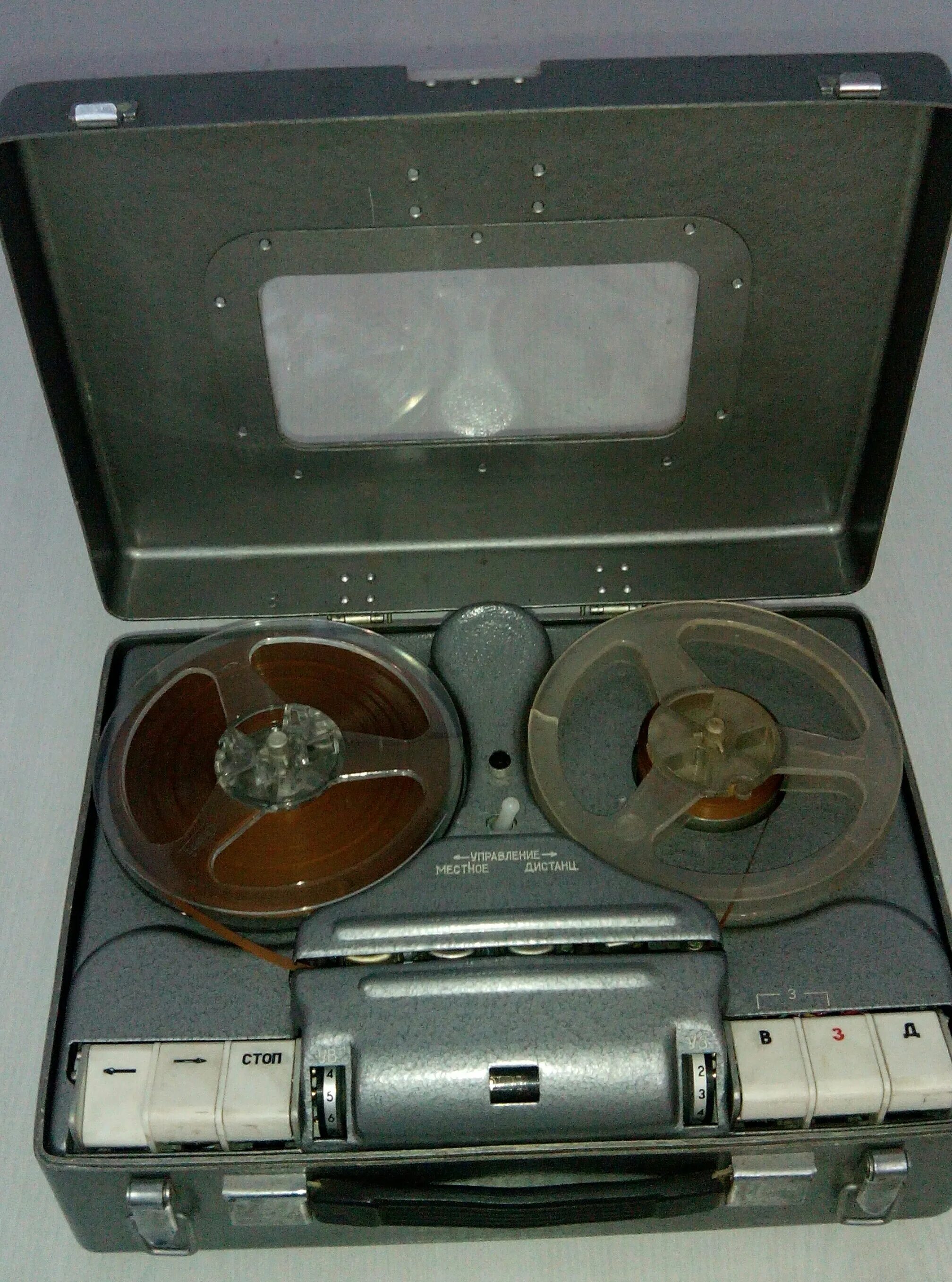 Катушечный диктофон п-180. Катушечный магнитофон п-180м. П180м магнитофон. Катушечный диктофон п-180. Катушечный диктофон п-180.