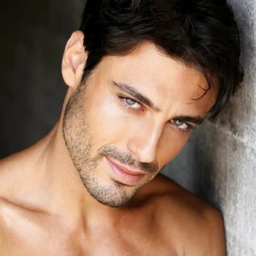 Тео теодоридис модель. Греки итальянцы. Красивые греческие мужчины. Pedro perestrello фото. Костас мартакис.