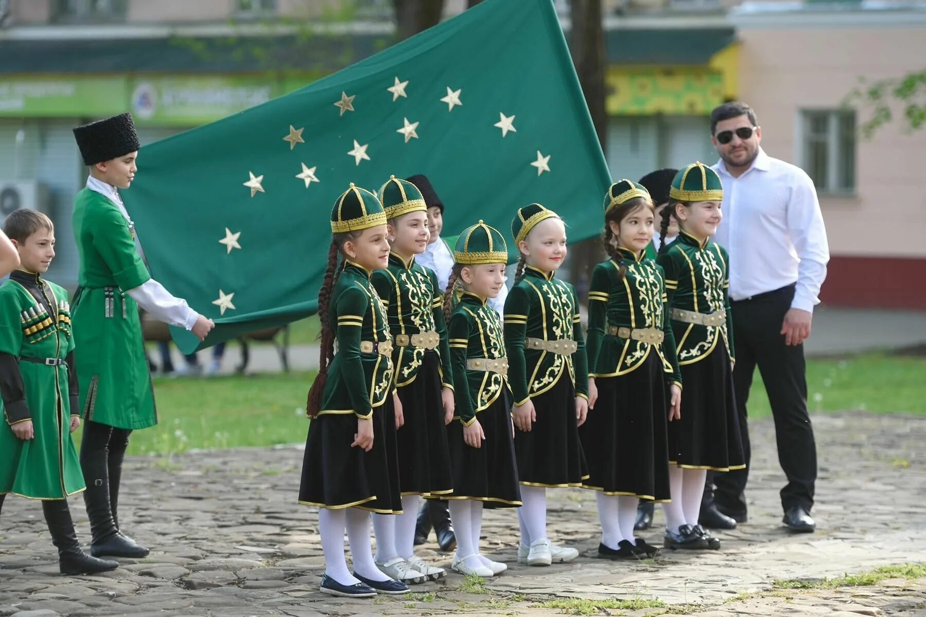 Си Адыгэ Хэку. Адыги шапсуги. Адыги кабардинцы. День адыгов (Черкесов). Черкесские дети