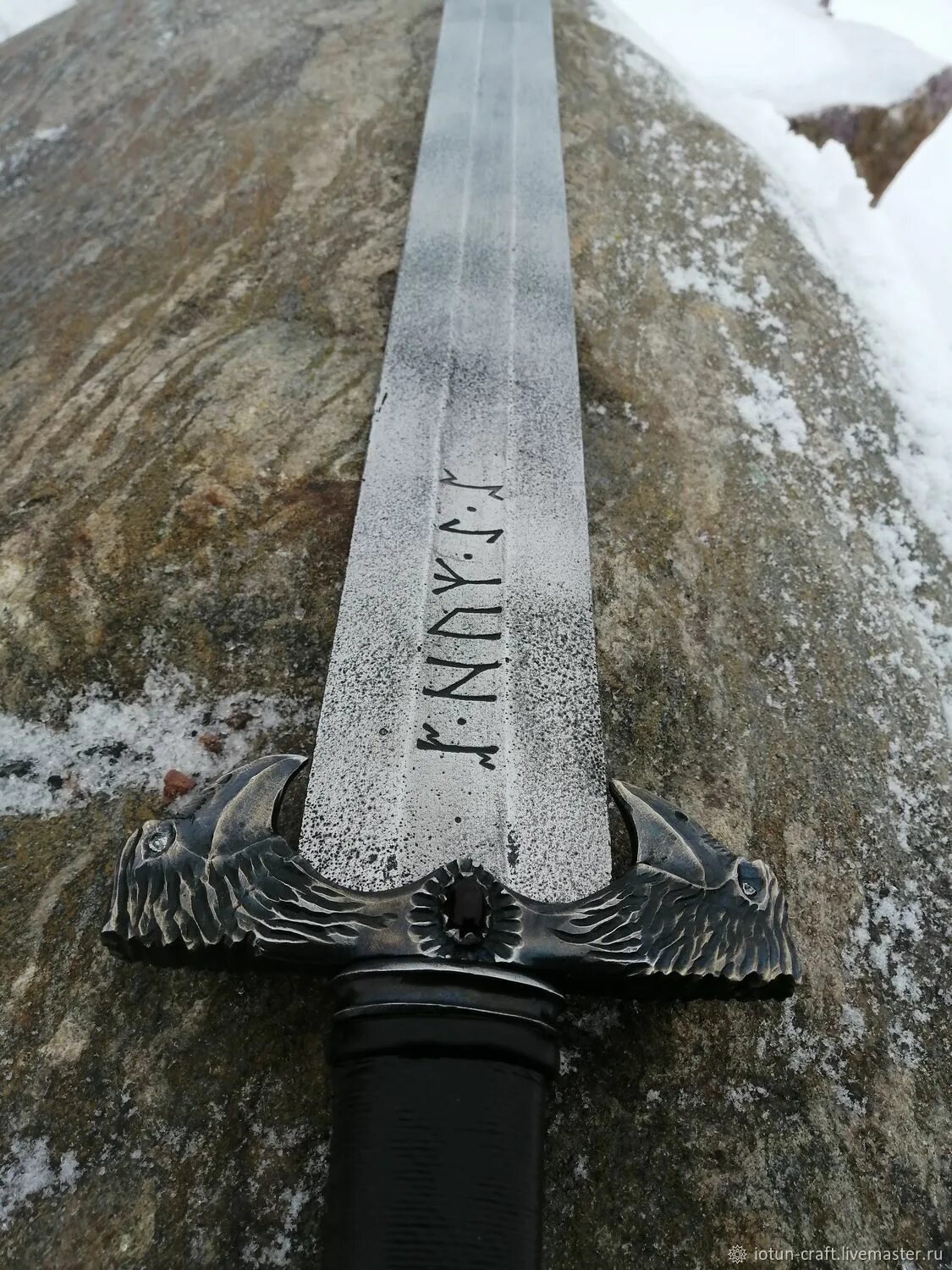 Хугин и мунин фото. Меч меровингского типа. Зигфрид ковка меча. Принцип ковки меча. Зигфрид ковка меча.