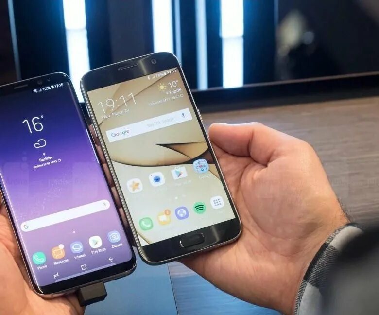 Samsung s8 обзор. Samsung Galaxy s8. Samsung Galaxy s7 s8. Samsung s7 vs s8. Galaxy s 7 Edge и Galaxy s 8.