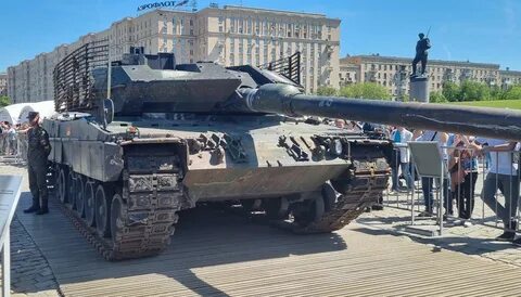 Поклонная гора в москве выставка натовской техники