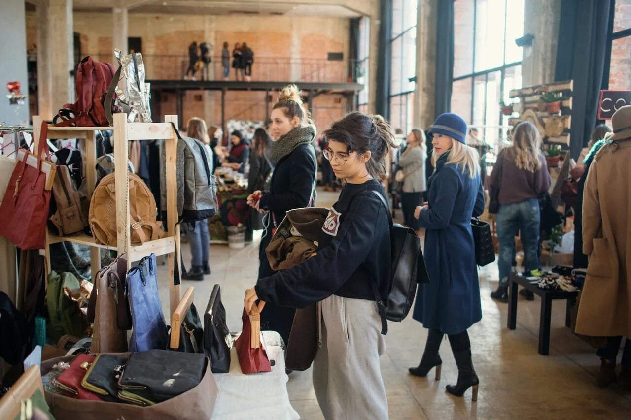 Эскимо гараж. Эскимо garage sale. гаражная ярмарка. гаражная распродажа. гараж сейл в москве.