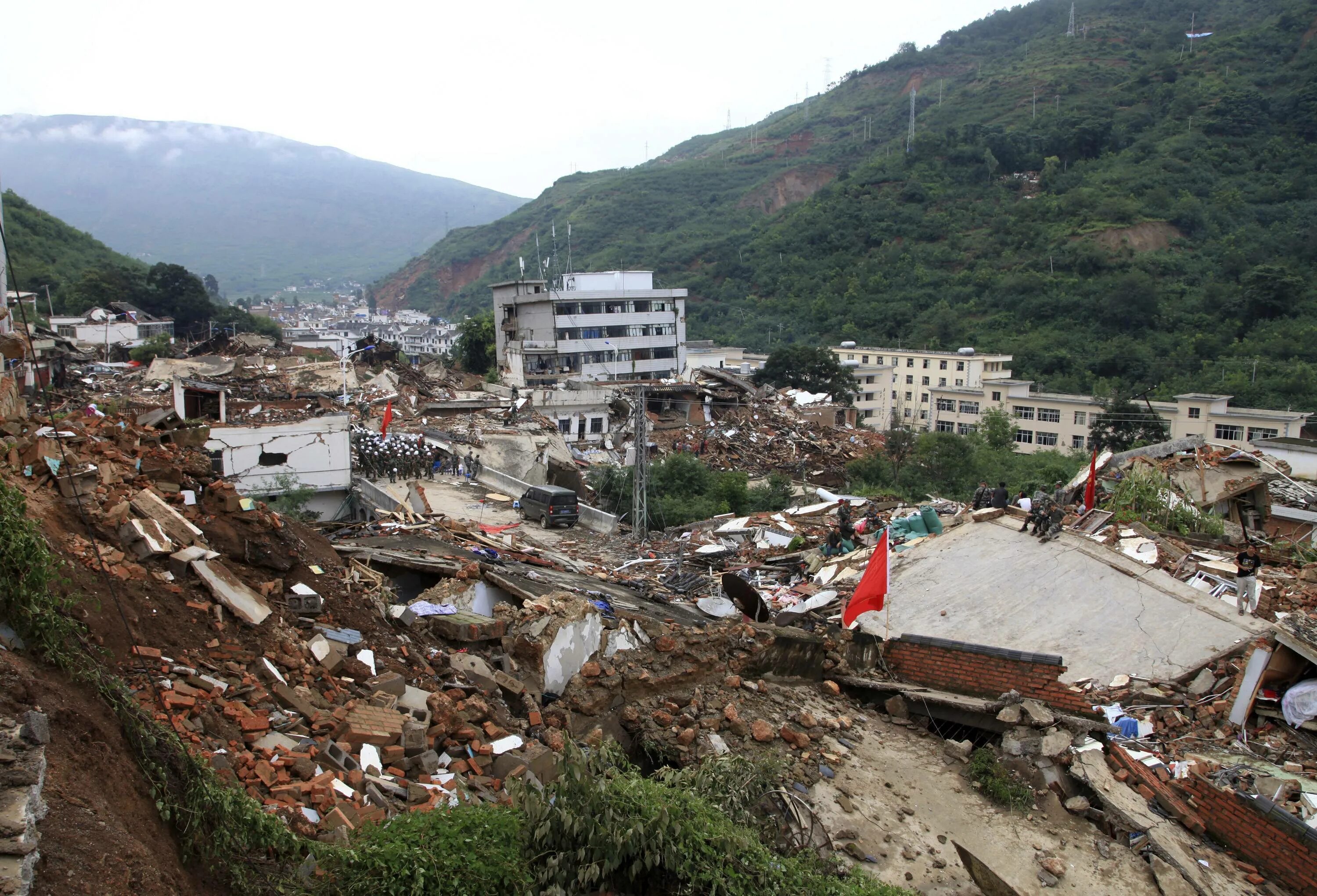 Фотографии землетрясений. Землетрясение в Китае 2014. Землетрясении. Землетрясение картинки.