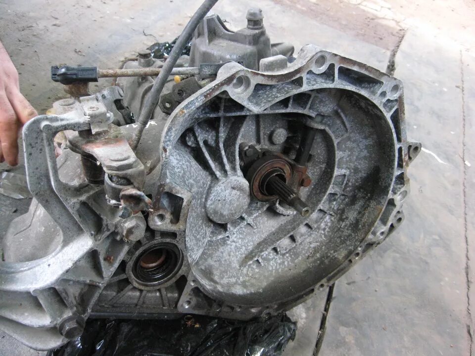 Коробка f40. Кпп f13 опель. мкпп f13 opel. коробка f13 опель. коробка передач f13.