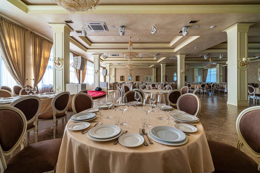 империя банкетный зал санкт-петербург пискаревский. империя холл. альянс холл банкетный зал. империал холл спб. виконт банкетный зал.