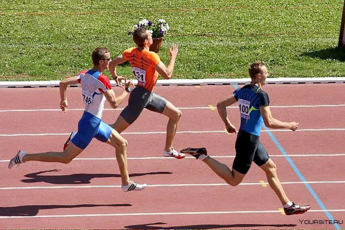 Спортсмен занимающийся атлетикой. Глотова легкая атлетика. Спортивные соревнования. Легкая атлетика дети. Легкая атлетика в школе.